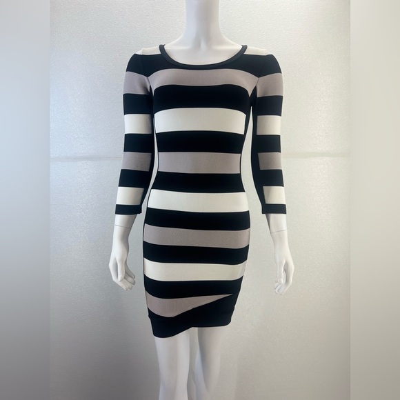 NWOT BCBG Max Azria Kendall Striped Bandage Dress SIZE SMALL - Picture 4 of 17